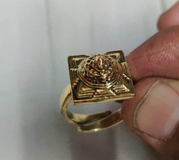 Sri yantra brass ring